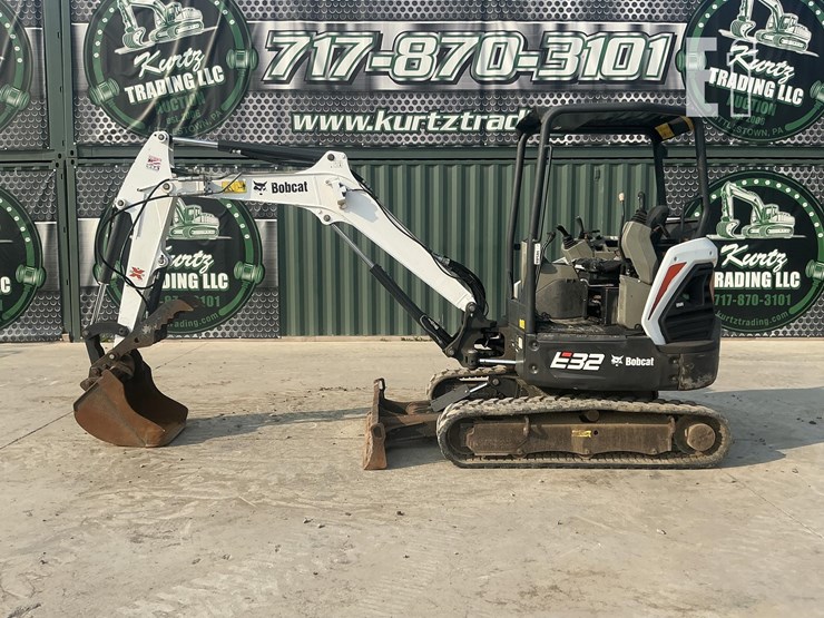 2018-bobcat-e32i-image-1