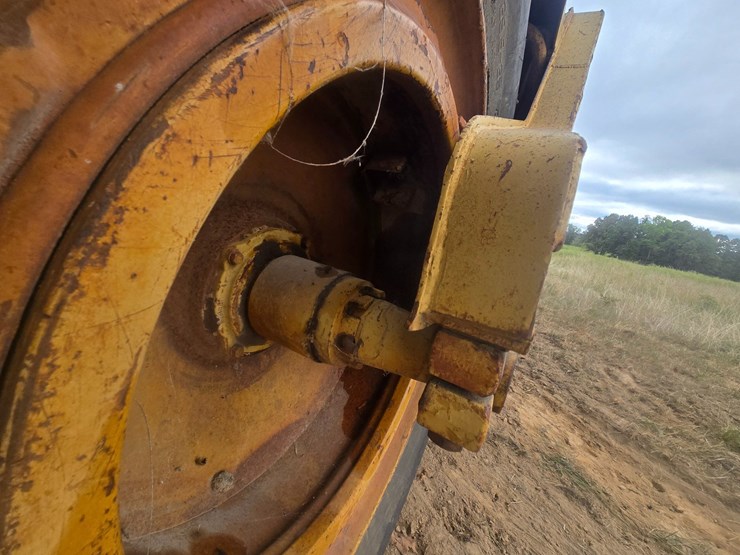 caterpillar-621-image-70