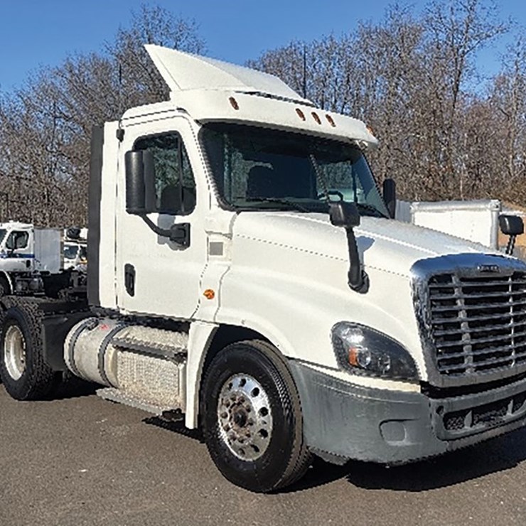 2018 FREIGHTLINER CASCADIA 125