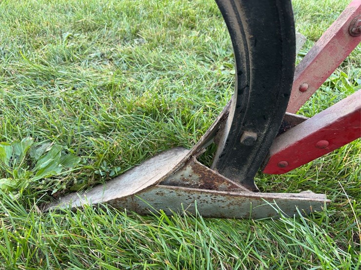 8”-walking-plow-image-9