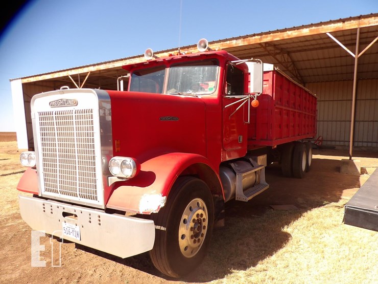1984-freightliner-flc120-image-7