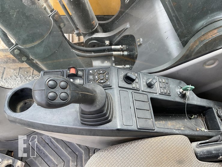 2016-volvo-ec220el-image-15