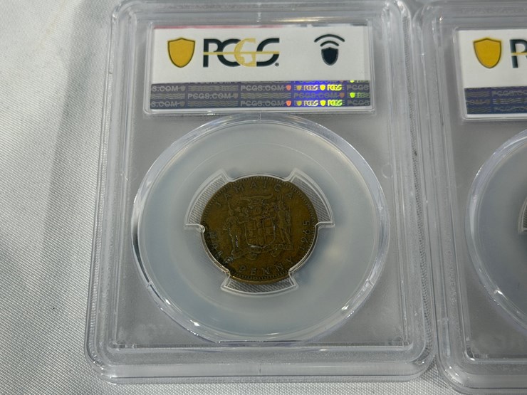 #40221-•-(4)-ground-zero-jamaican-1/2-pennies-graded-image-12