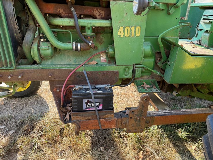 john-deere-4010-image-22