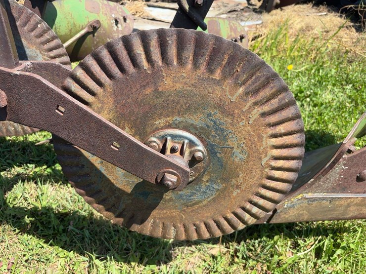 john-deere-14-image-19