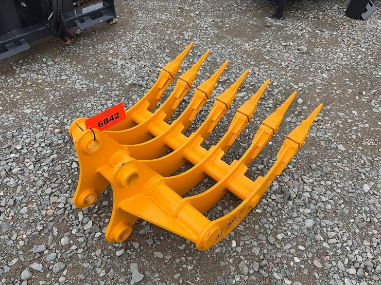 caterpillar-305-image-3