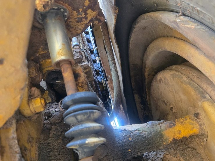 caterpillar-621-image-60