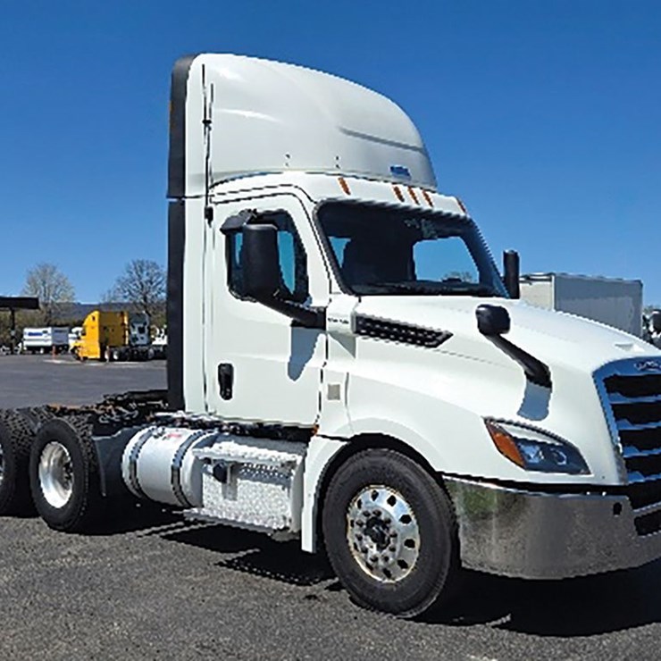 2019 FREIGHTLINER CASCADIA 126