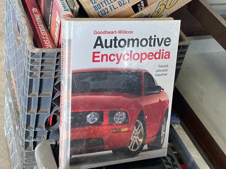 #1061-•-car,-textbooks,-shop-manuals-(on-site-in-las-cruces,-nm)-image-9