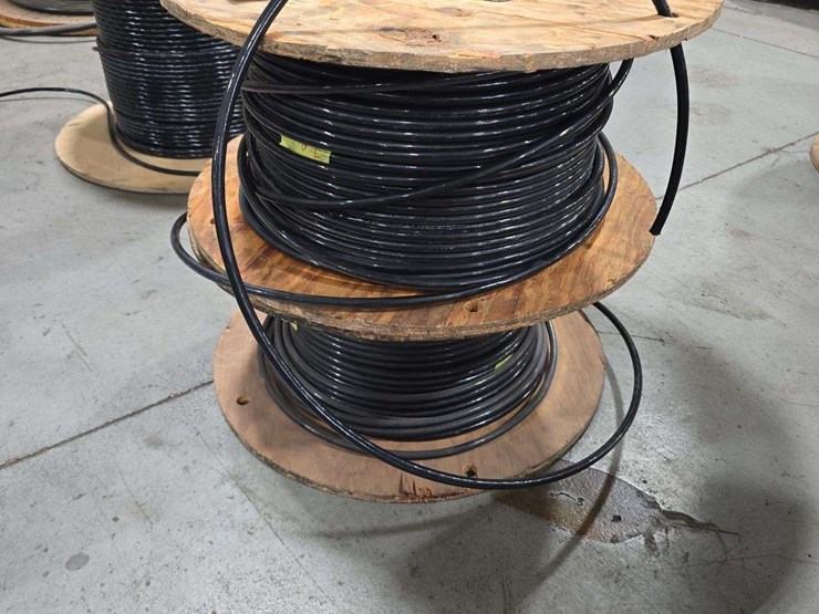 2-roll-medium-size-cable,-600-volt,-gas-and-oil-resistant,-multi-strand-copper-wire-image-2