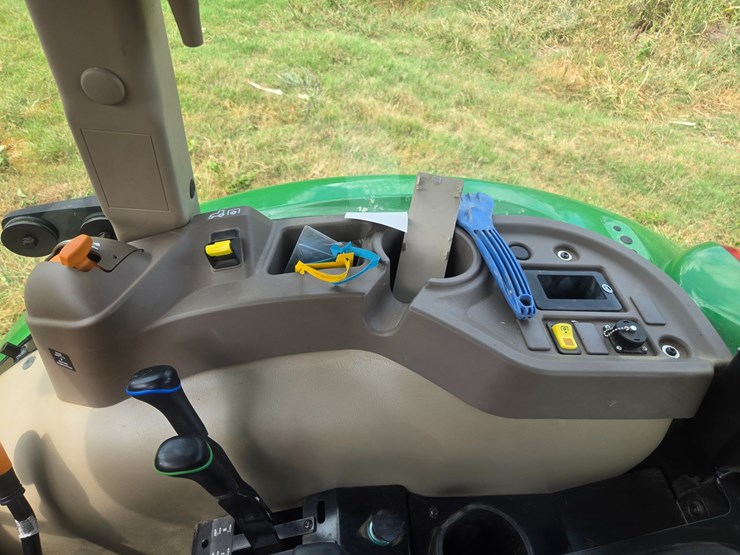 2023-john-deere-fc12e-image-43