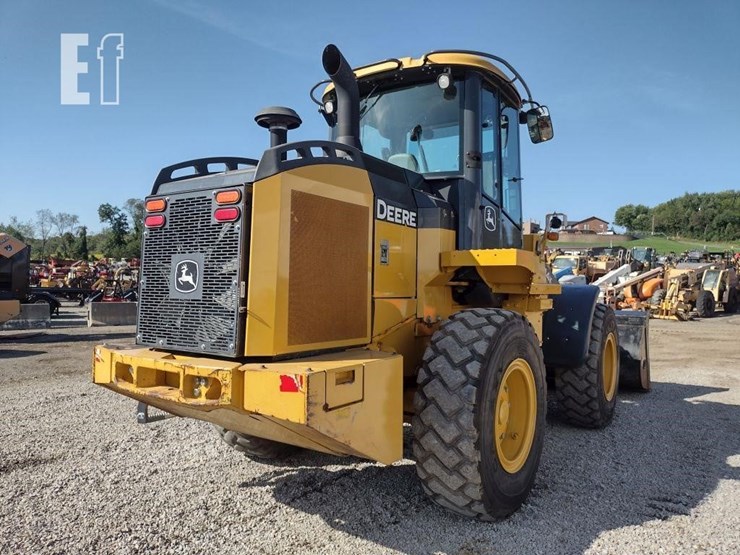 2019-deere-444k-image-34
