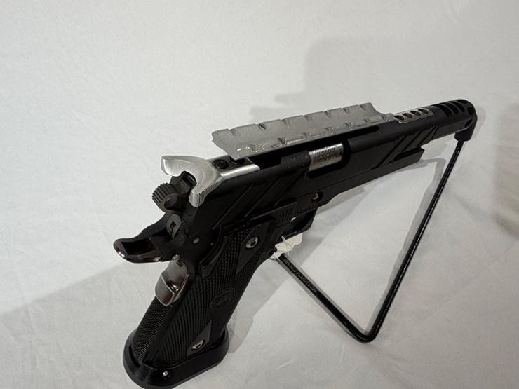 #5-•-sti-international-2011-pistol-image-29