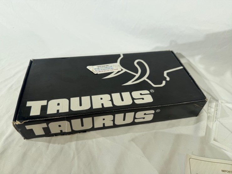 #20-•-taurus-tracker-revolver-image-9