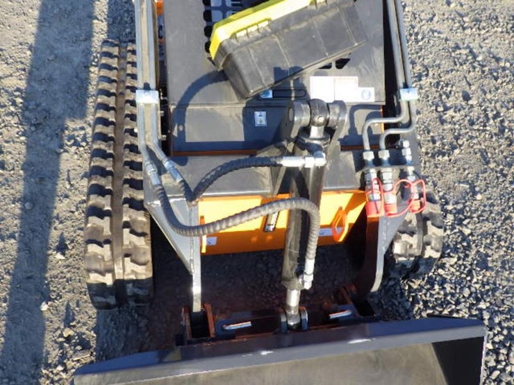 2026-aboss-gh380-skid-steer-tracked-loader-image-6