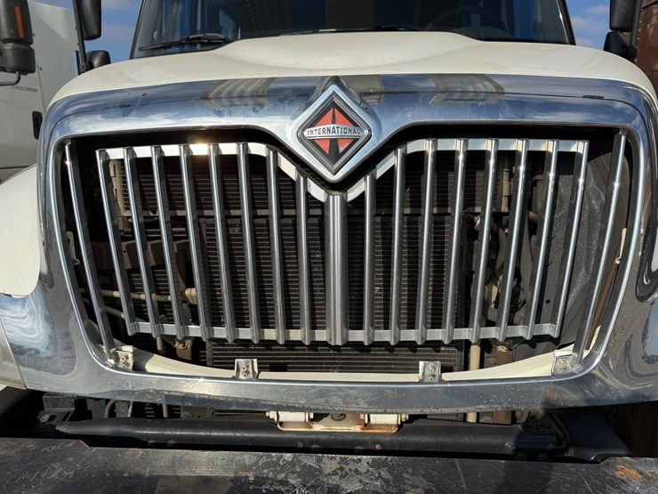 2013-international-durastar-4300-image-97