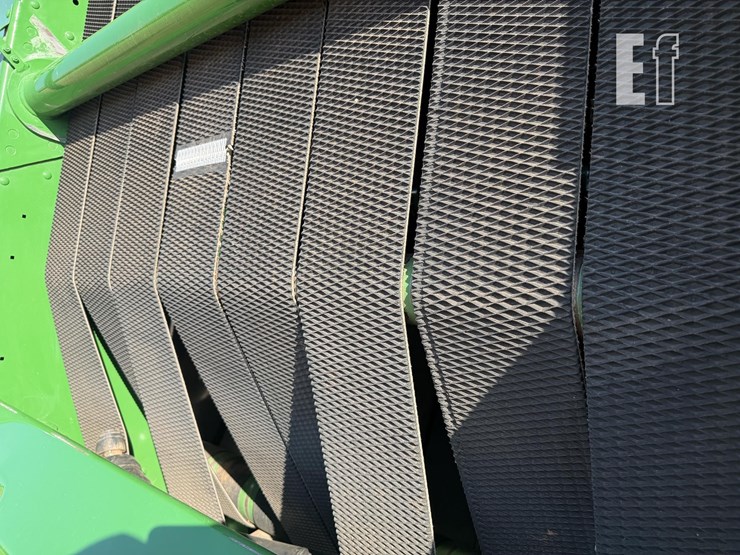 2019-john-deere-560m-image-15