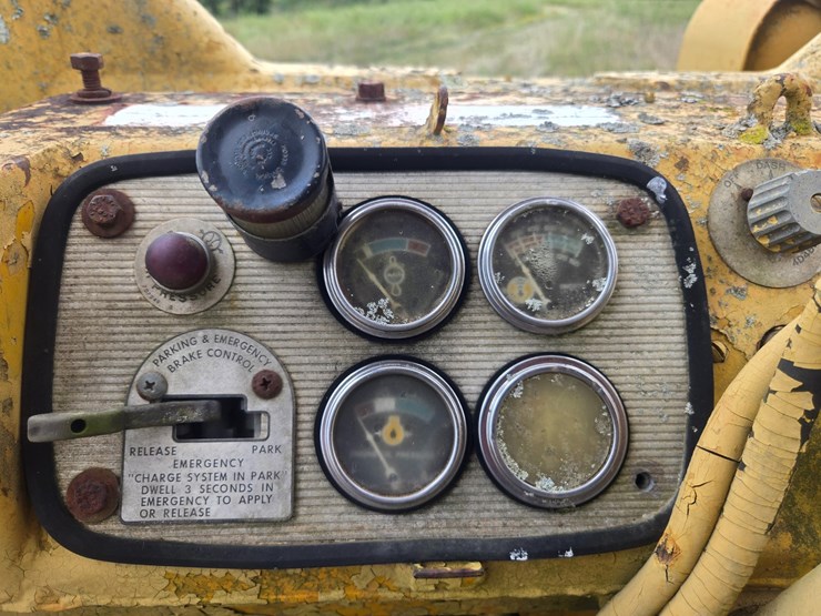caterpillar-621-image-34