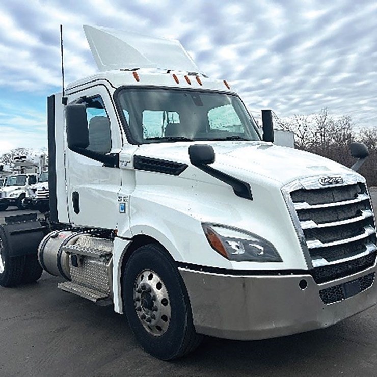 2019 FREIGHTLINER CASCADIA 126