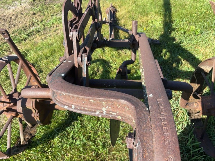 john-deere-14-image-17