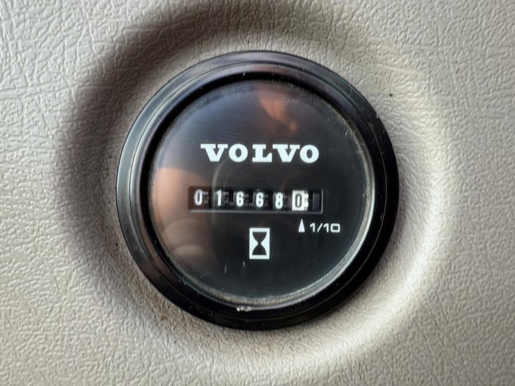2013-volvo-ecr58d-image-33