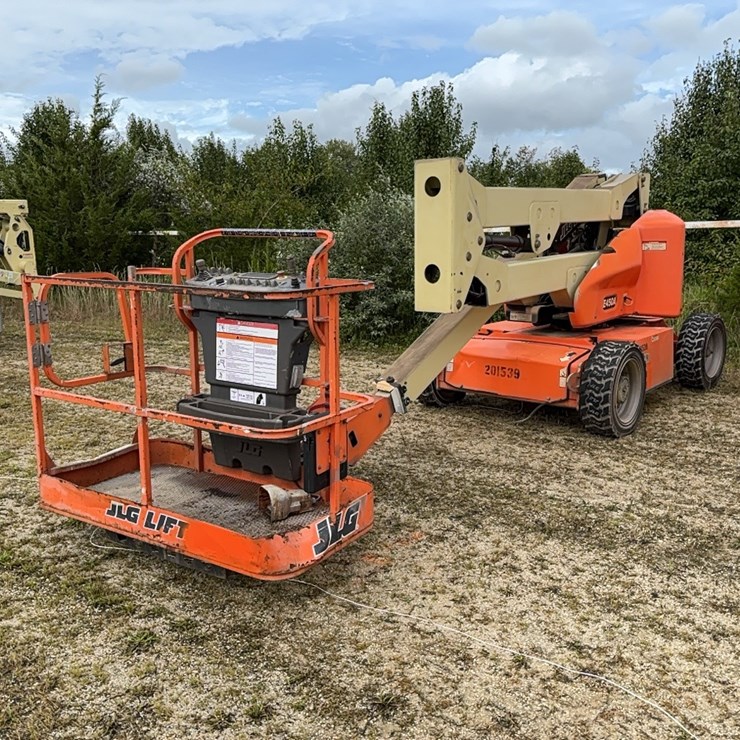 JLG E450AJ