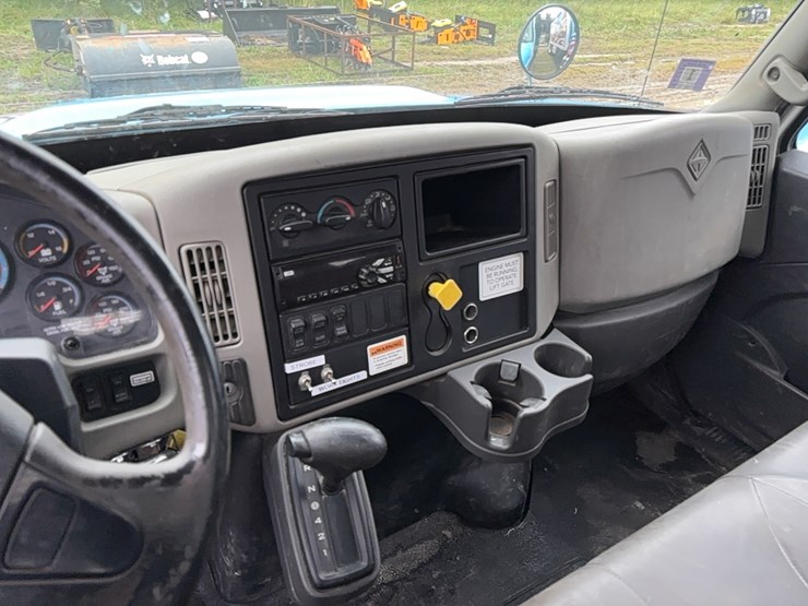 2016-international-durastar-4300-image-14