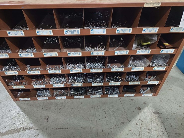 hd-5x-8-organizer-with-bolts,-nuts,-hardware,-cap-screws-image-6