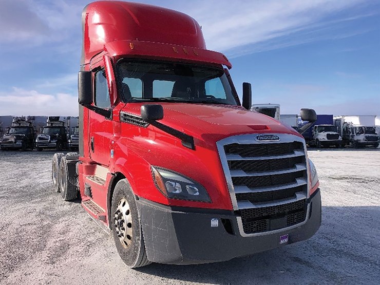 2020-freightliner-cascadia-126-image-1