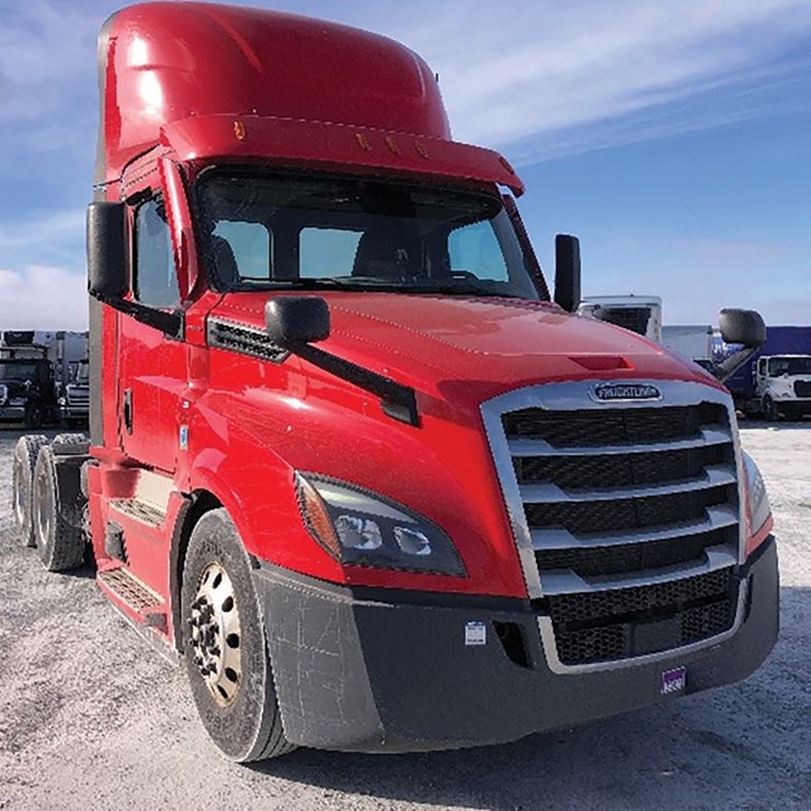 2020 FREIGHTLINER CASCADIA 126