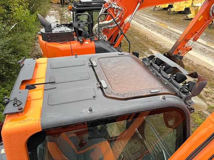 2017-doosan-dx140-lcr-image-15