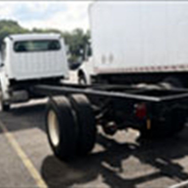2018 FREIGHTLINER M2 106