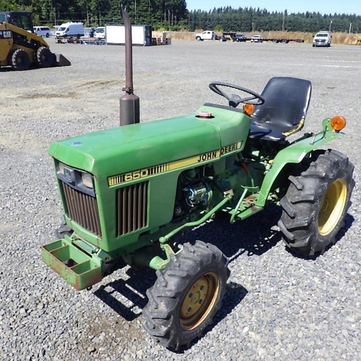 JOHN DEERE 650