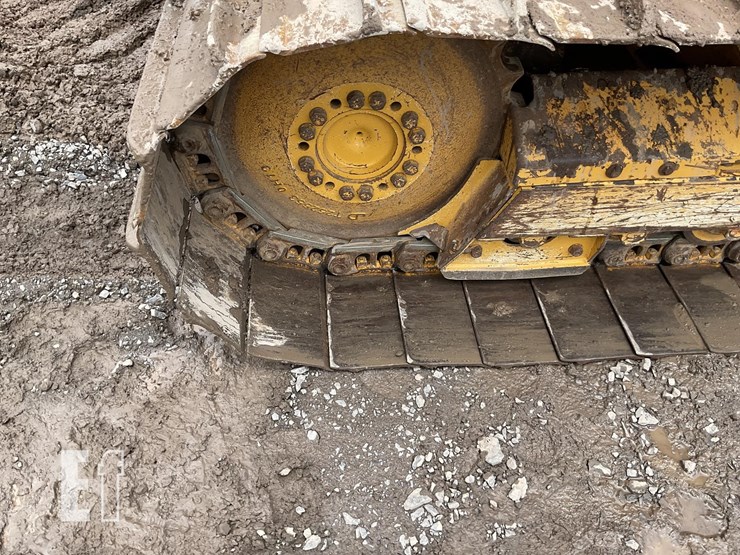 2021-deere-650k-lgp-image-10