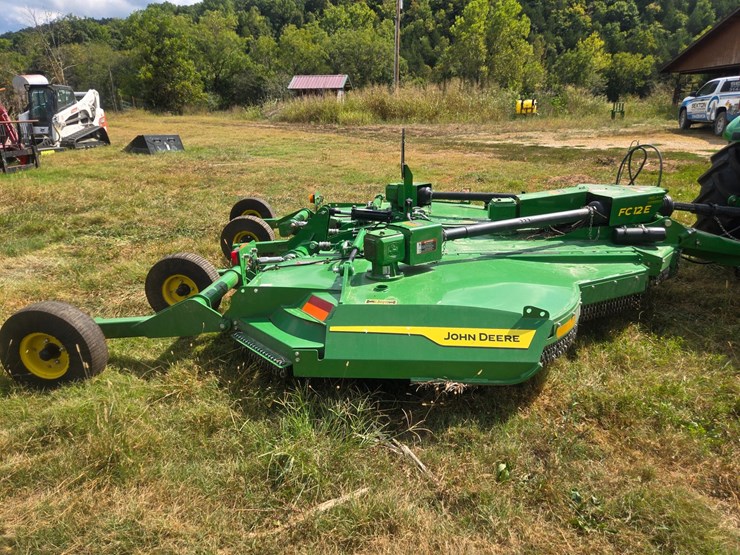 2023-john-deere-fc12e-image-93