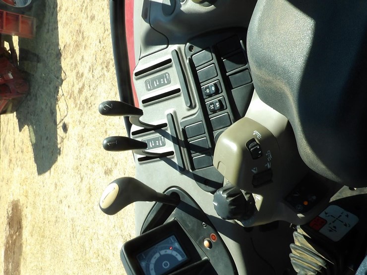 case-ih-maxxum-140-image-33