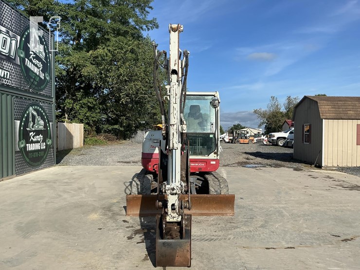 2018-takeuchi-tb260-image-7