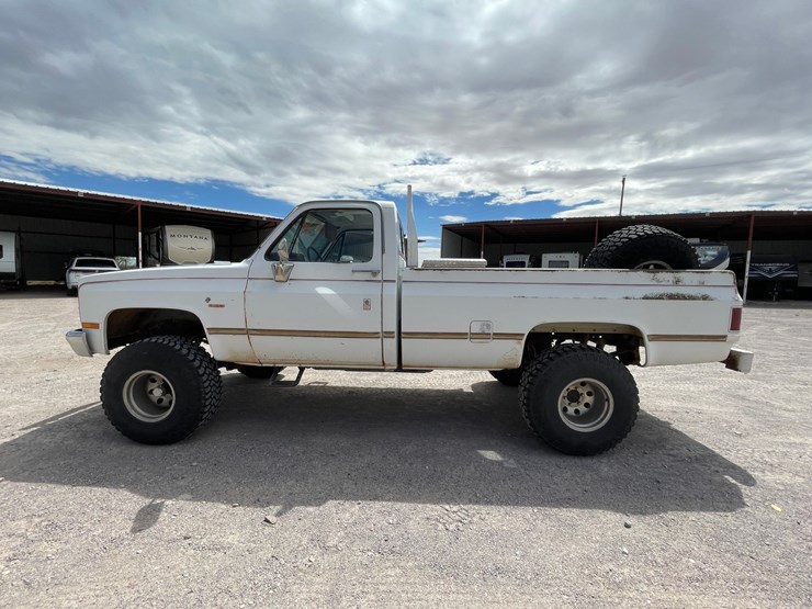 #1057-•-1986-chevrolet-ck10-(has-nm-title)-(on-site-in-las-cruces,-nm)-image-15
