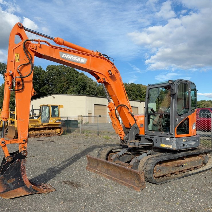 2019 DOOSAN DX85R-3