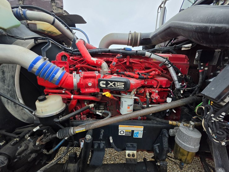 2018-peterbilt-389-image-36