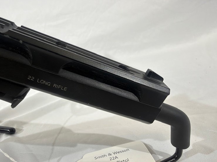 #16-•-smith-&-weson-22a-pistol-image-24