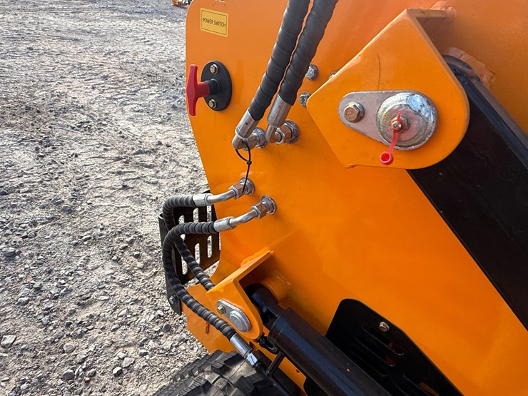 #81-•-sdlool-sl360t-stand-on-skid-steer-loader-360tj260850-inv#55116-image-14