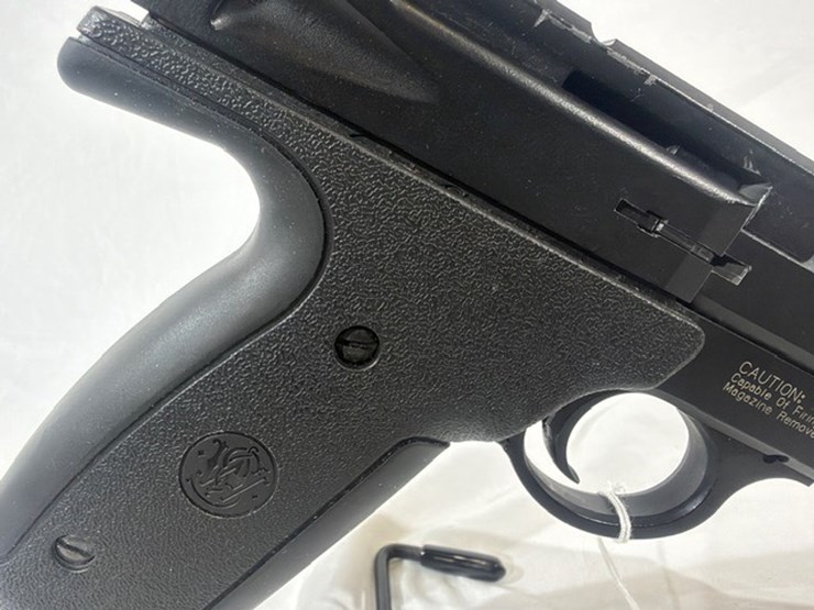#16-•-smith-&-weson-22a-pistol-image-20
