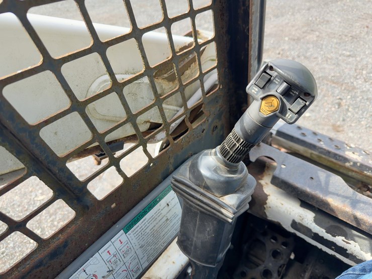 2006-bobcat-s185-image-17