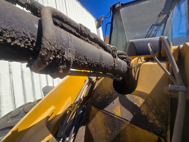 2015-caterpillar-914k-image-47