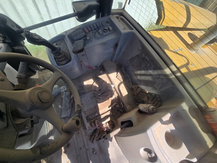 2015-caterpillar-914k-image-24