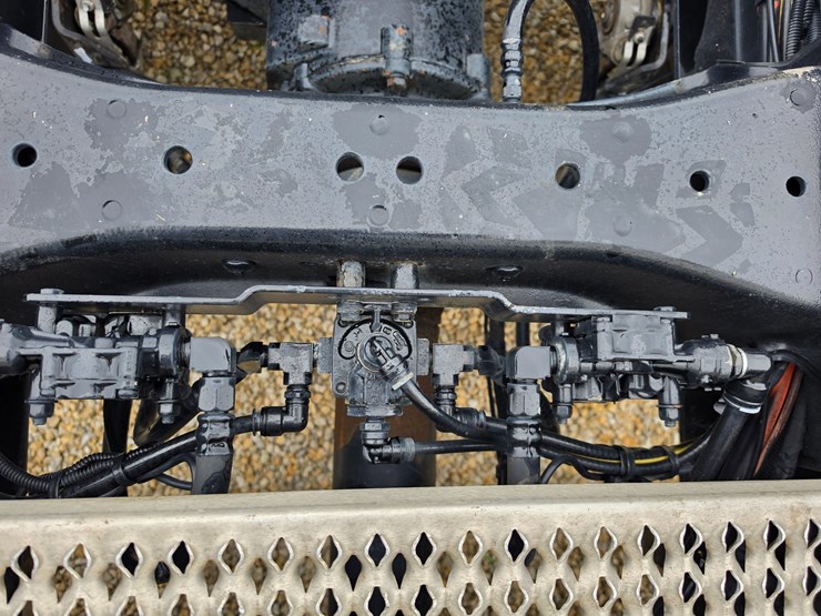 2018-peterbilt-389-image-93