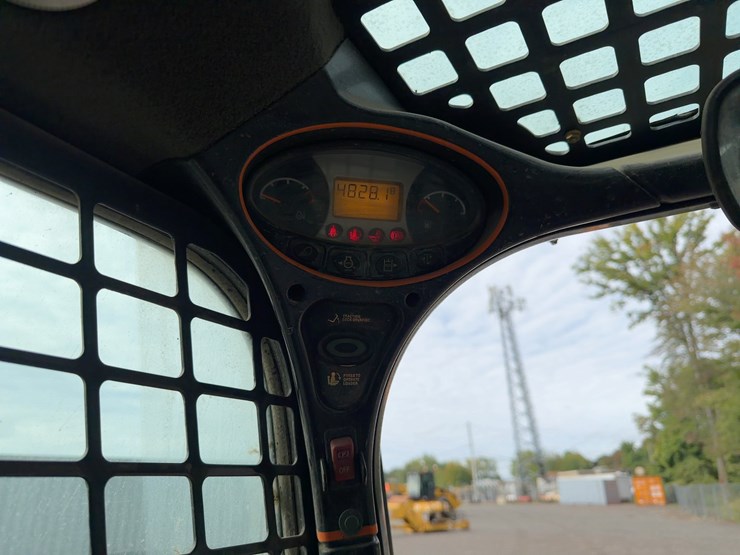 2014-bobcat-t650-image-22