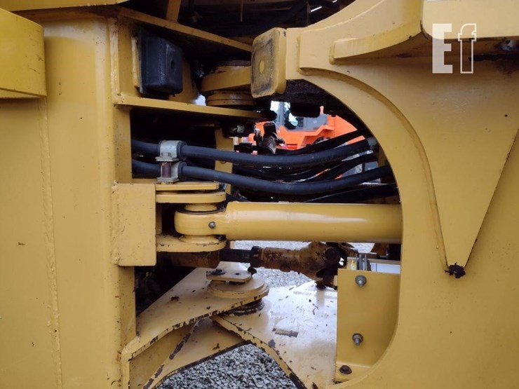 2003-caterpillar-it28g-image-33