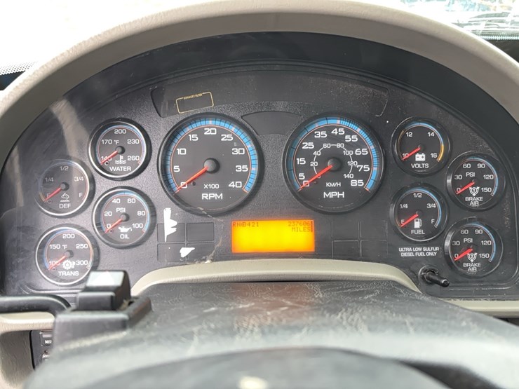 2016-international-durastar-4300-image-15